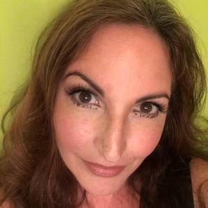 Meet your Posher, Simone